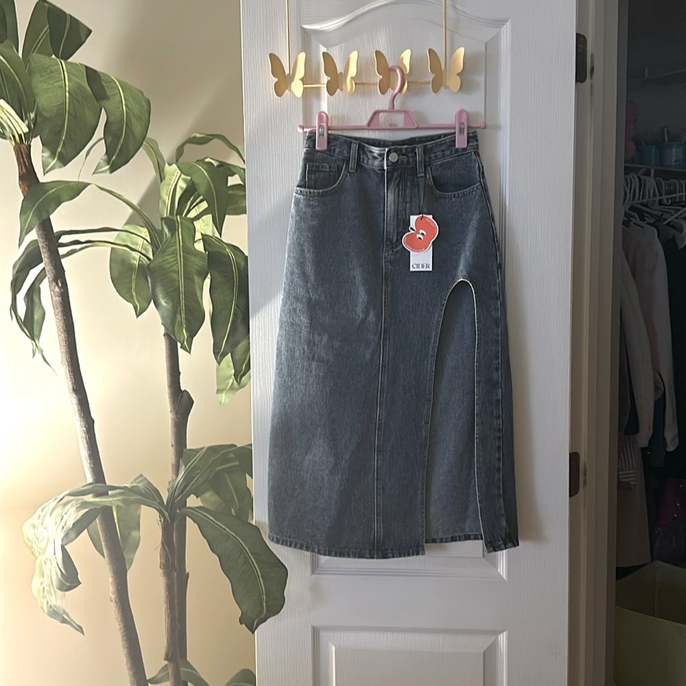Long Jean slit skirt